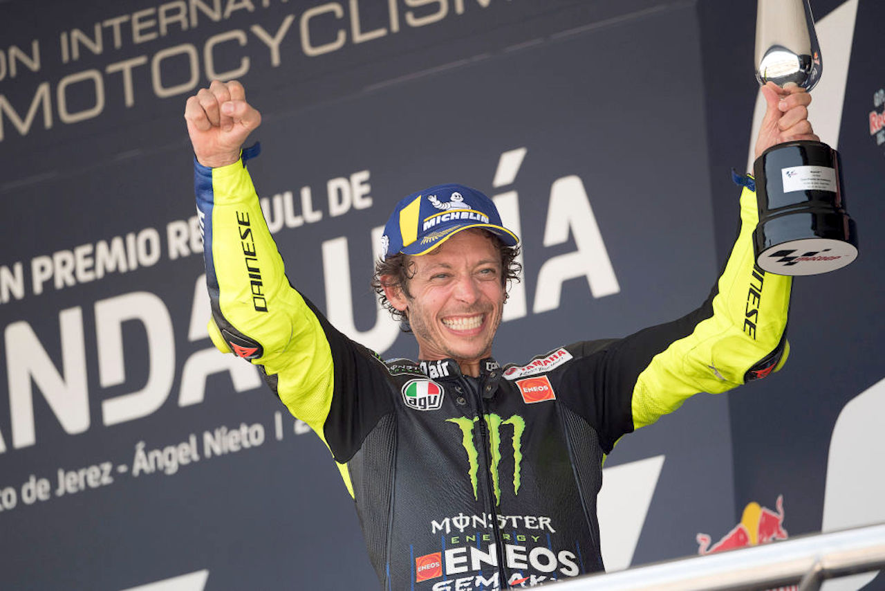 Valentino Rossi positivo | Chi può sostituirlo sulla Yamaha