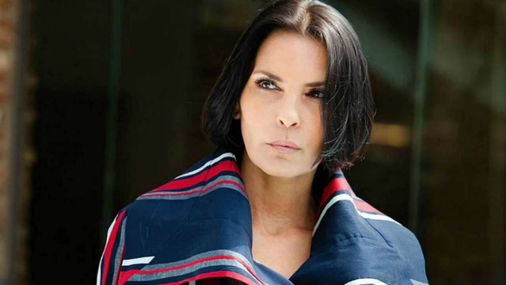 Un posto al sole, il lutto doloroso dell’attrice: “Una telefonata alle 6 di mattina, cuore paralizzato”