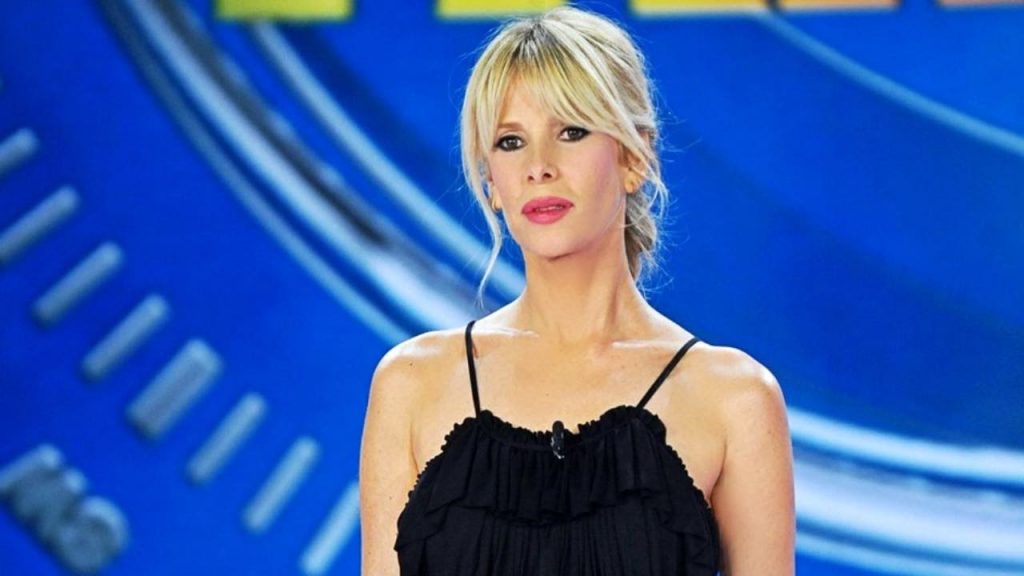 Alessia Marcuzzi riduzione del seno prima e dopo: il cambiamento della conduttrice [FOTO]