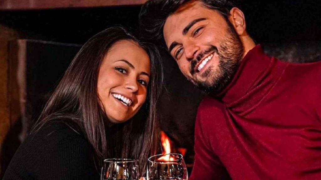 “Sono incinta”, lui: “Svengo” | Davide e Chiara, il video chiarimento della coppia dopo Uomini e Donne