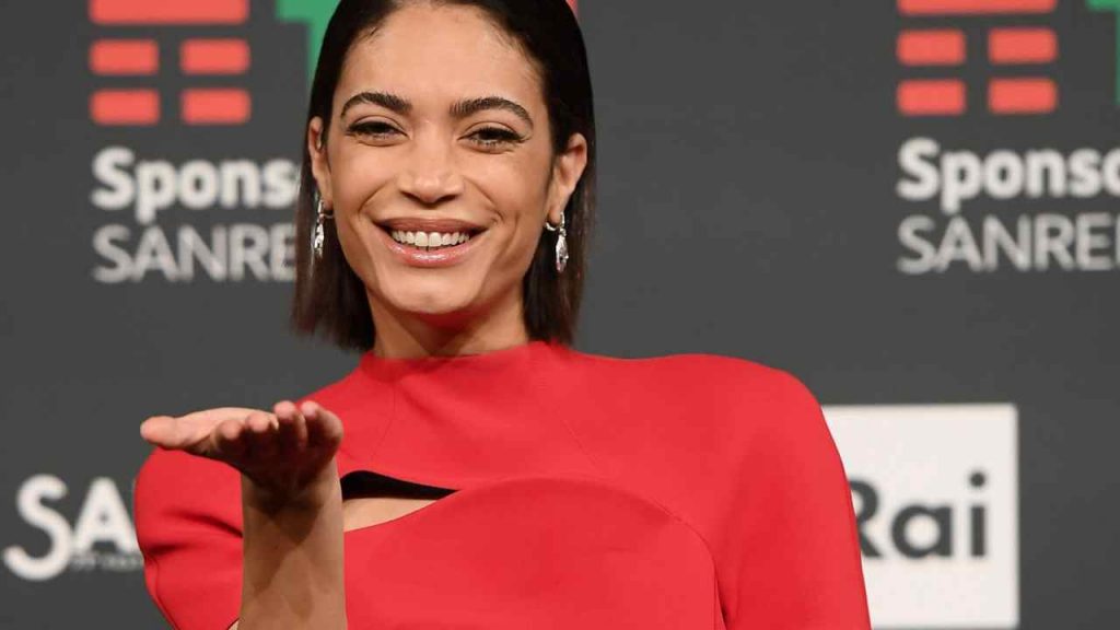 Elodie, curiosità: che titolo di studio ha la co-conduttrice di Sanremo