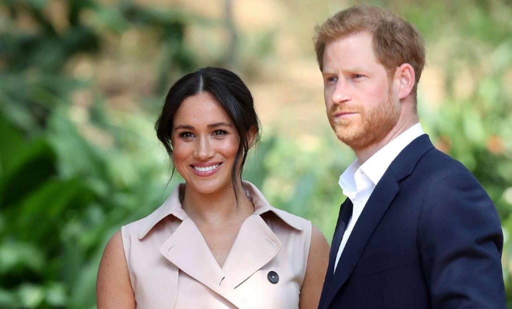 Harry e Meghan avete visto dove vivono? Villa di 5.791 metri quadri a Los Angeles: un sogno