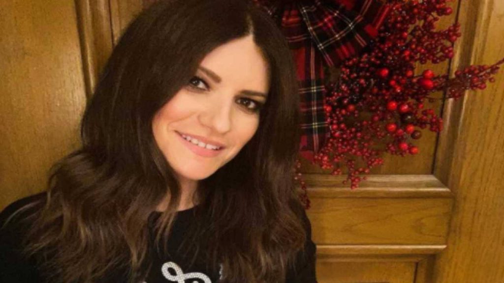 Laura Pausini, avete mai visto la mamma? E’ bellissima [FOTO]