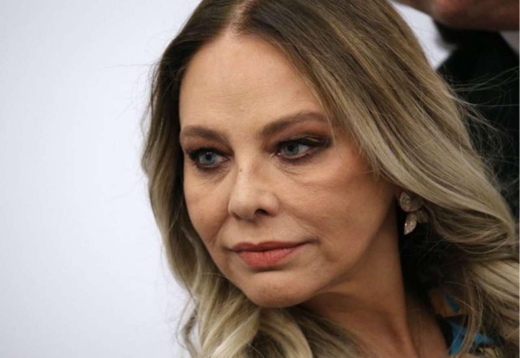 Muti Métamorphosée Ornella Muti Aujourd Hui Ornella Muti in pantaloncino corto e mini top a 66 anni: il segreto