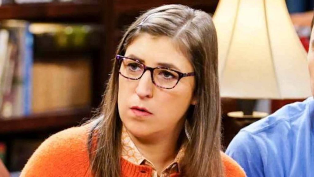 Big Bang Theory, Amy la “bruttina” in realtà è uno schianto: ecco l’attrice [FOTO]