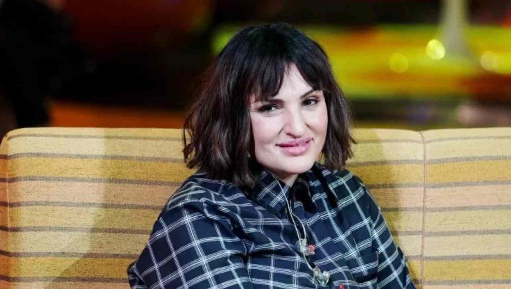 Arisa, conoscete la sorella? Due gocce d’acqua [FOTO]