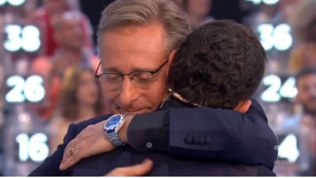 Luca Laurenti fa piangere Bonolis: il gesto inaspettato [VIDEO]