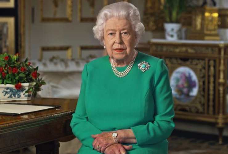 Regina Elisabetta incursione Buckingham Palace - Solonotizie24