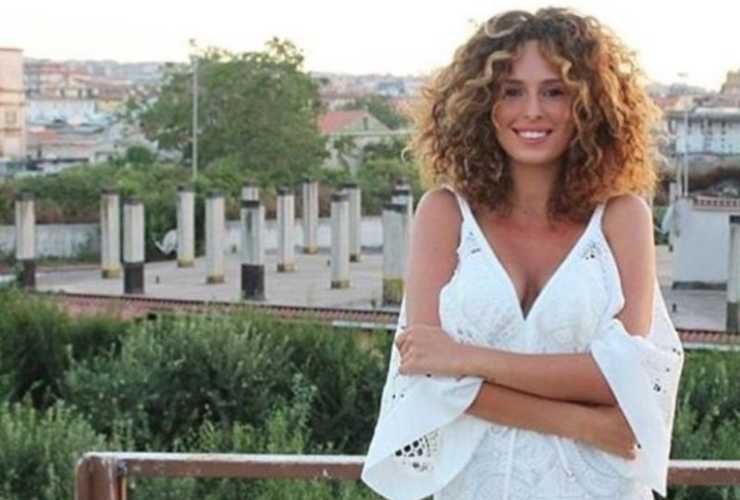 Sara Affi Fella cambia look - Solonotizie24