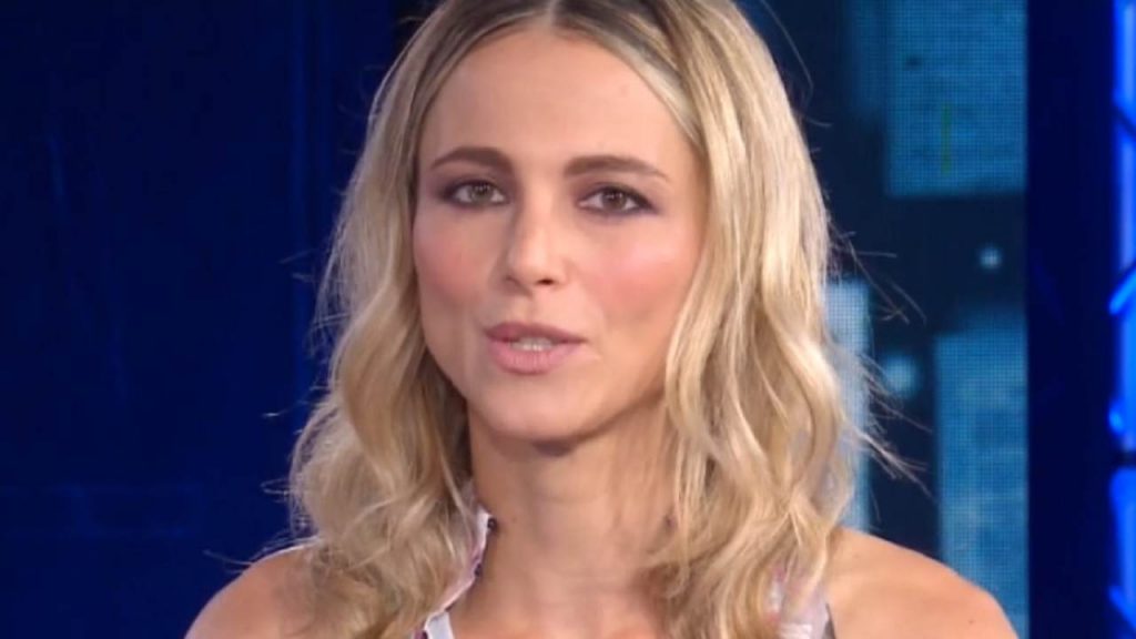 Francesca Fialdini sostituita: chi prenderà il suo posto, il nome bomba della conduttrice