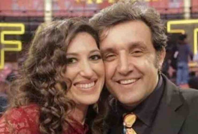 Flavio Insinna E Fidanzato Con Elena Coniglio