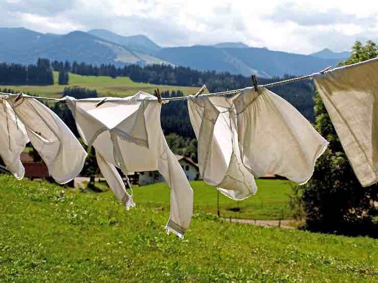 come lavare gli abiti a secco