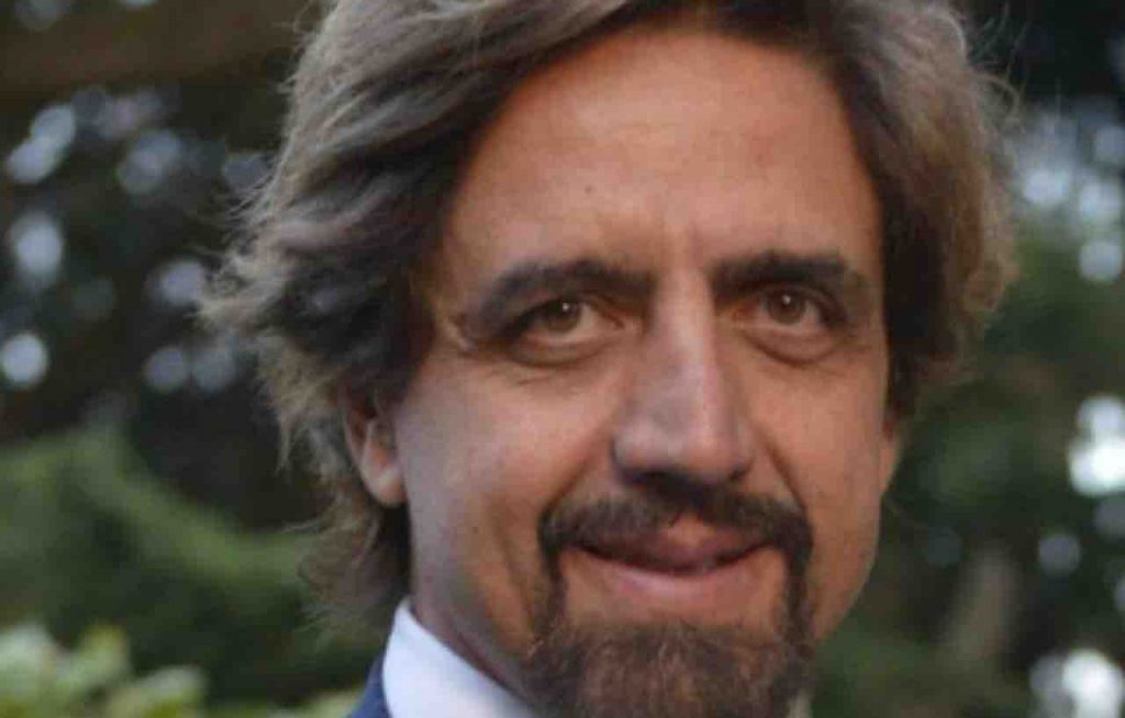 Avete mai visto la moglie di Valerio Staffelli? Ex valletta della tv, stupenda [FOTO]