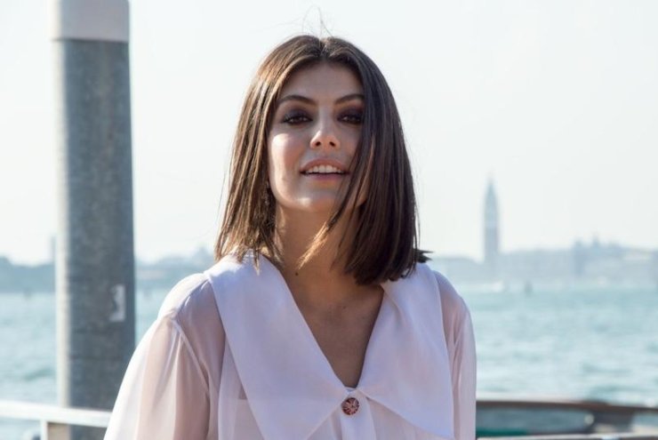 Alessandra Mastronardi lutto cugina morta - Solonotizie24