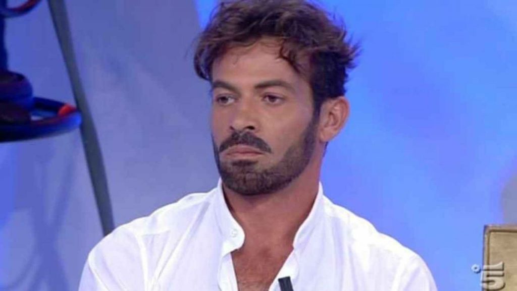 Gianni Sperti curiosità, in pochi sanno il vero nome dell’opinionista di Uomini e Donne