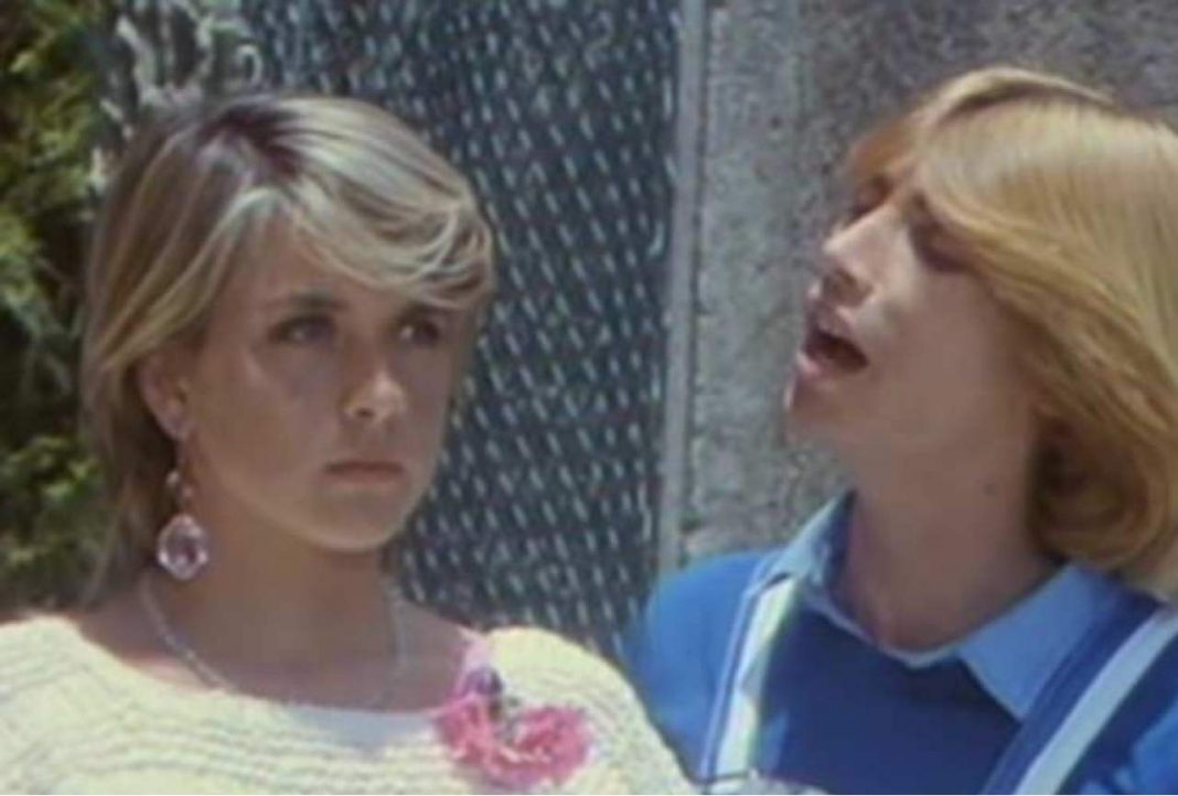 Nu Jeans E Na Maglietta Film Completo Ita