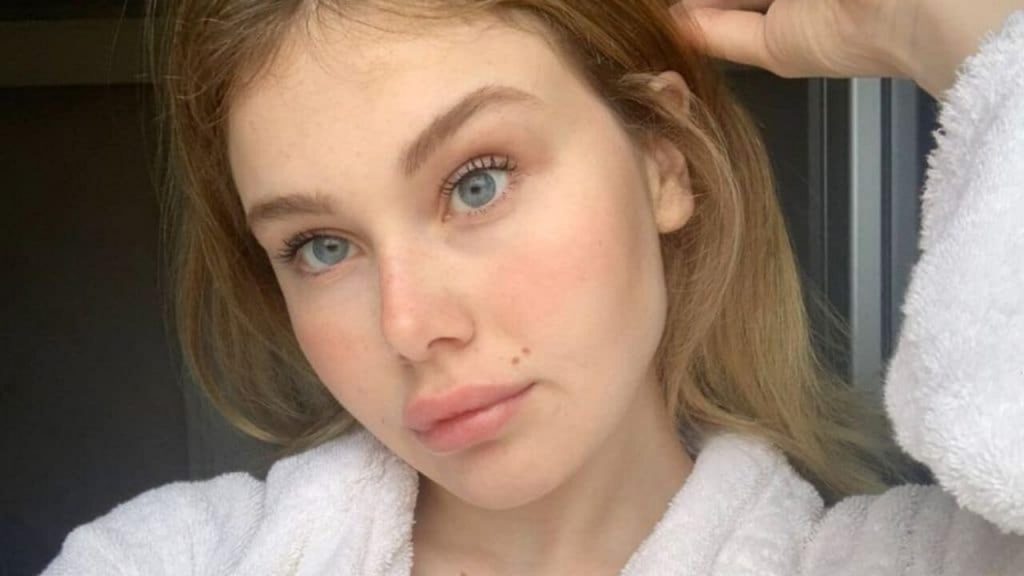 Jasmine Carrisi ‘presenta’ sua sorella Brigitta: ecco chi è  l’altra figlia della Lecciso [FOTO]