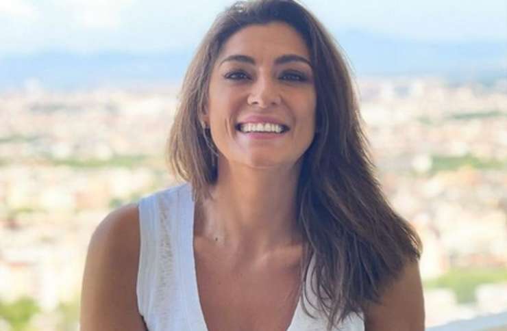 Elisa Isoardi paura mare - Solonotizie24