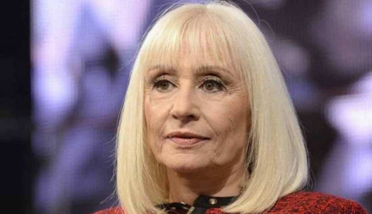 Raffaella Carrà scempio - Solonotozie24