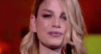 Il grido di Emma Marrone prima dell’inizio di X-Factor: “E’ tutto senza senso”