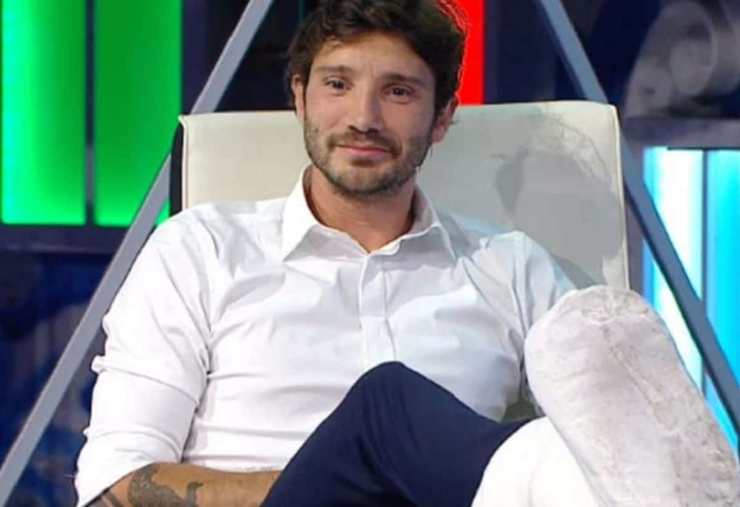 Stefano De Martino super papà - Solonotizie24