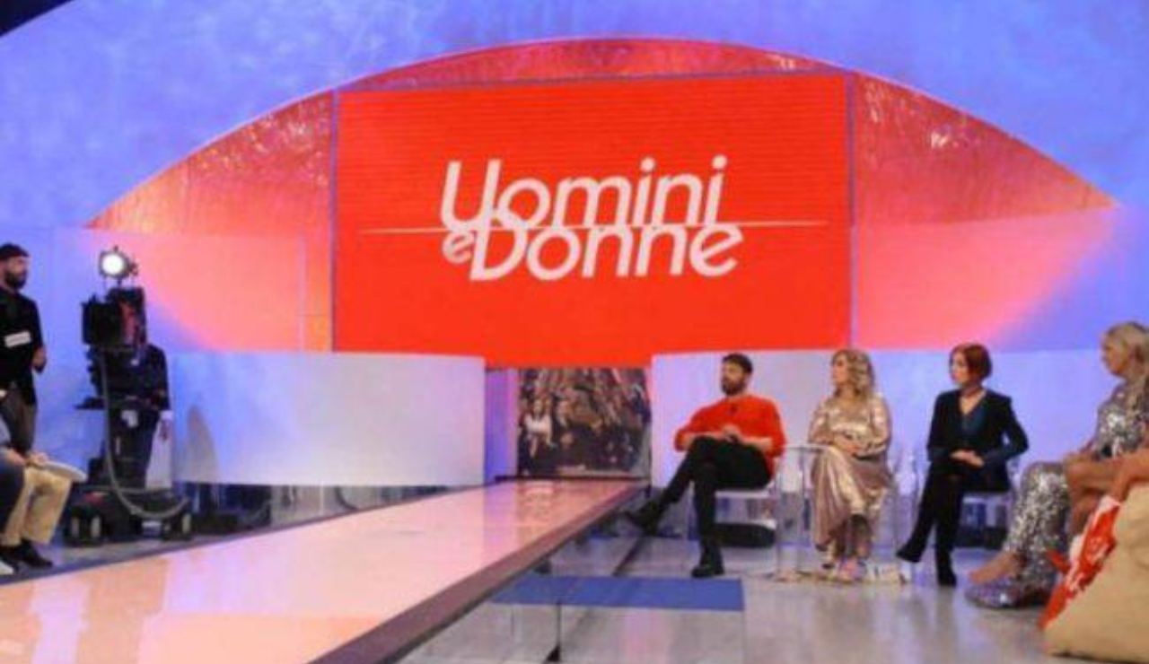 Uomini e Donne dama tumore - Solonotizie24