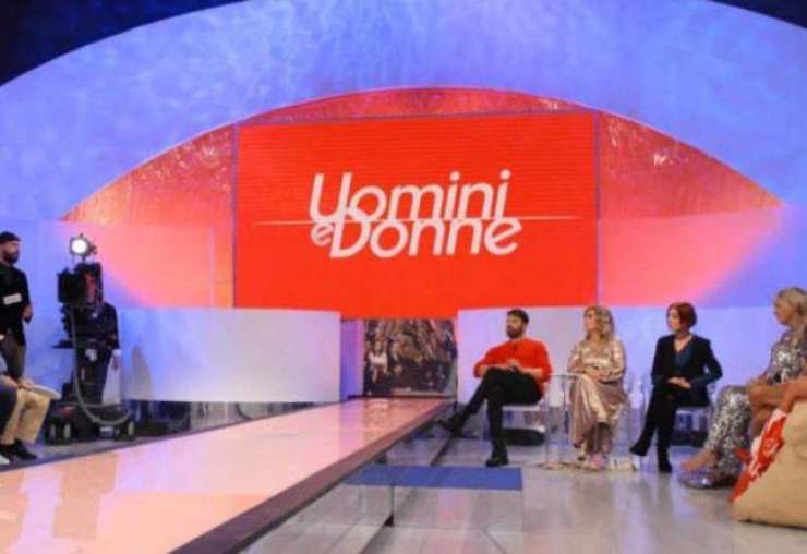 Uomini e Donne schiaffo - Solonotizie24