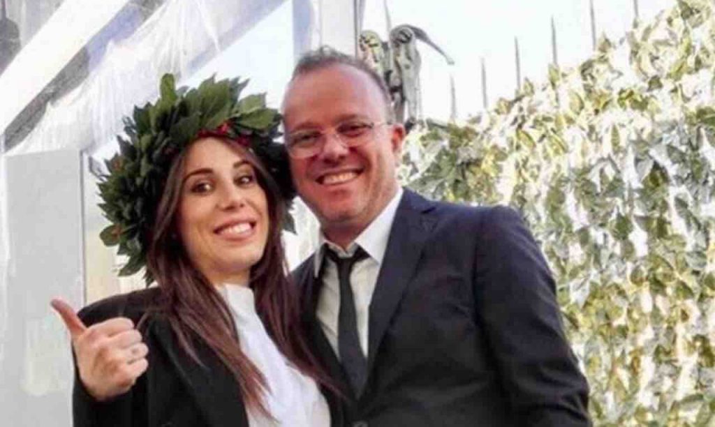 Gigi D’Alessio, la figlia Ilaria sul fratellino in arrivo: “Mi vengono i brividi…”. Poi parla di Denise