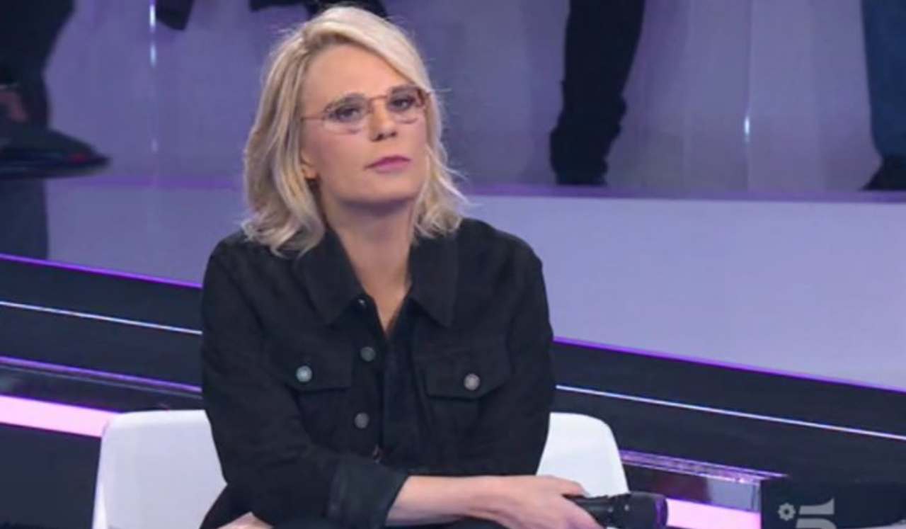 Maria De Filippi gela Amici - Solonotizie24