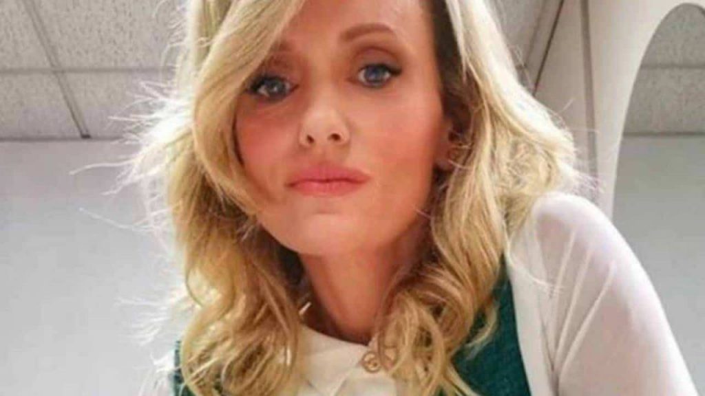 Justine Mattera è da censura: la showgirl al cardiopalma, la foto che infiamma Instagram