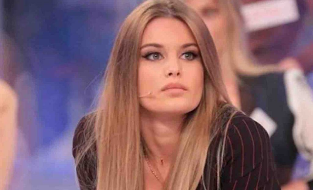 Sophie Codegoni perde la testa al GFVip, l’ex di Uomini e Donne fuori controllo