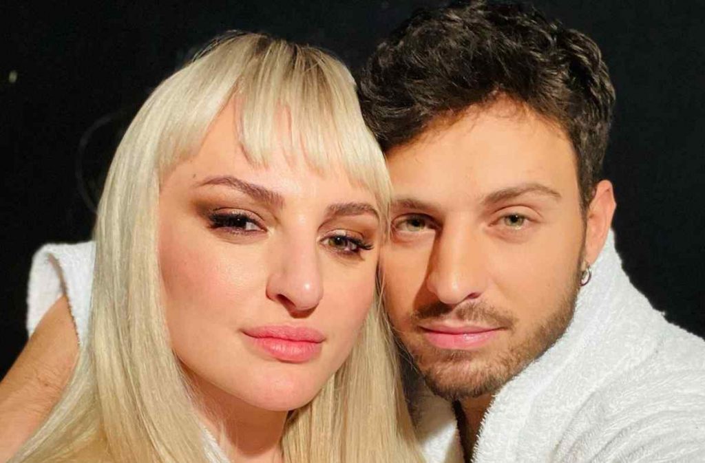 Ballando con le stelle, Arisa e Vito Coppola sono una coppia? Le parole del ballerino
