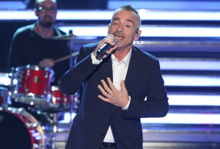 Eros Ramazzotti in vacanza con lei - Solonotizie24