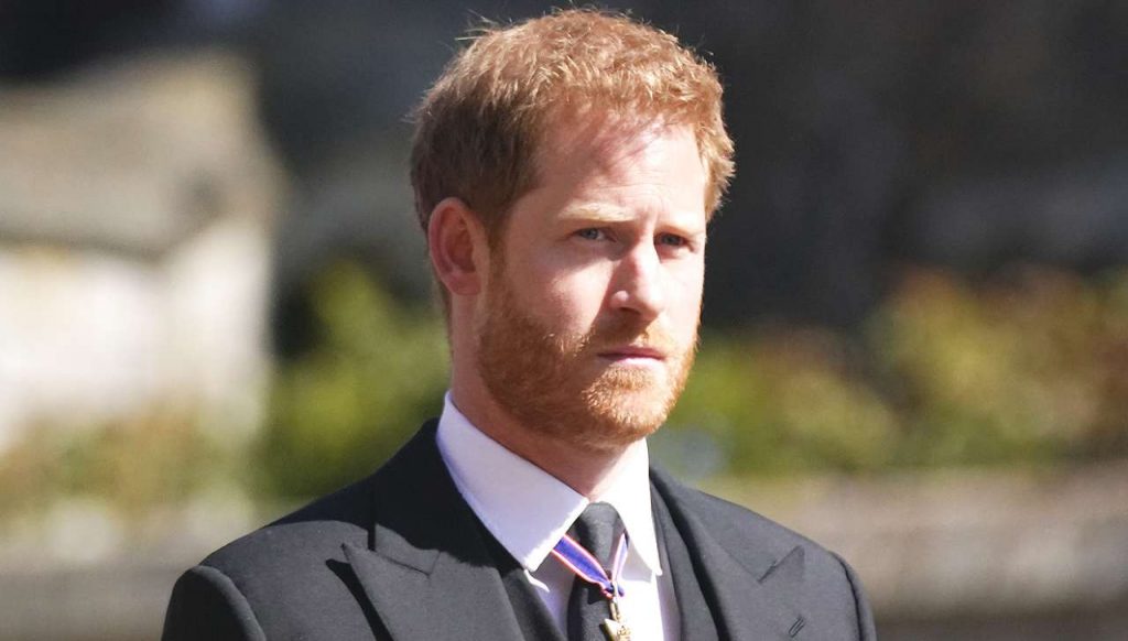 Il Principe Harry ha un rivale: arriva il cugino belloccio, l’avete mai visto?