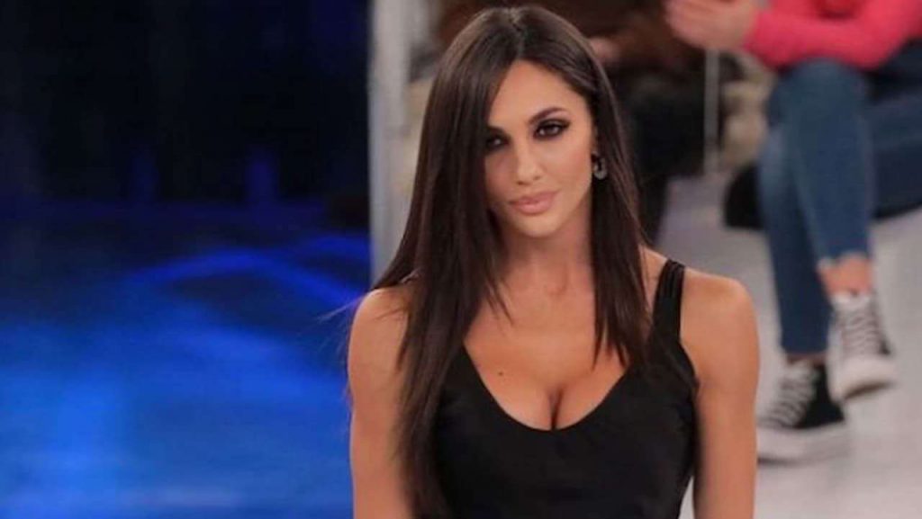 Elena D’Amario età, studi, ex Nigiotti, Stefano de Martino, Amici: tutto sulla ballerina