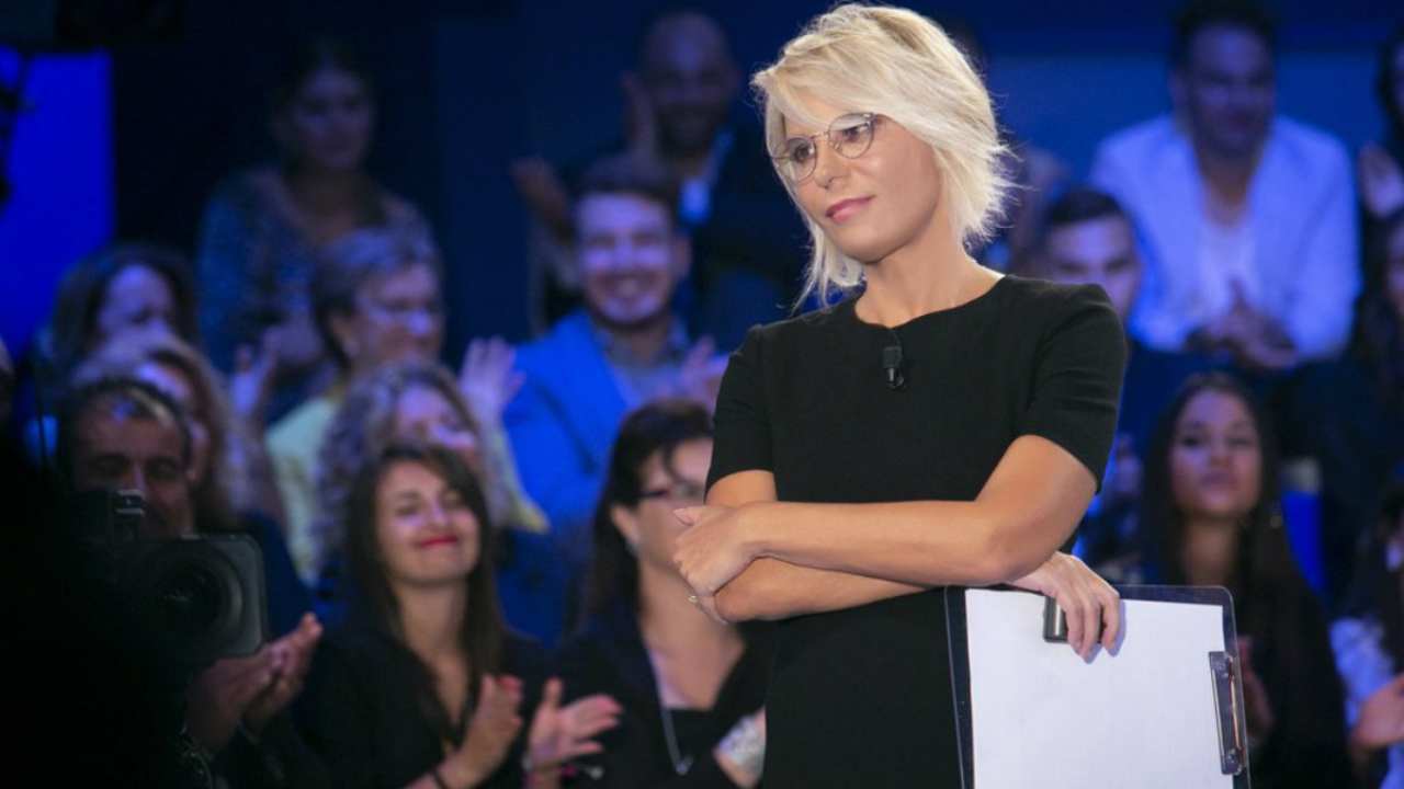 Maria De Filippi gogna C'è Posta pet Te - Solonotizie24