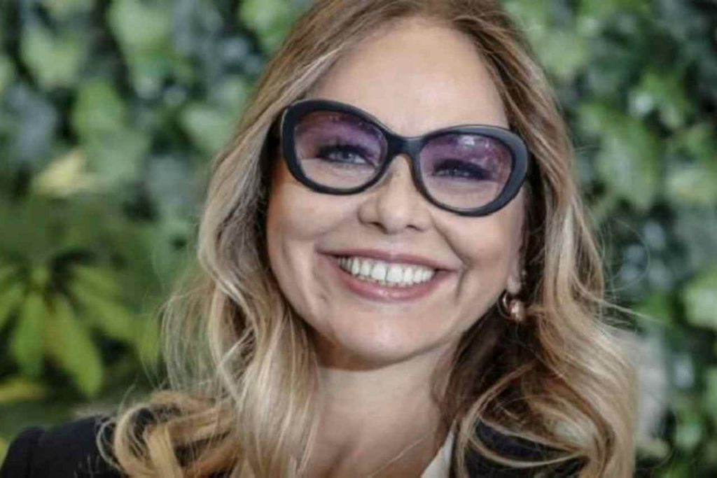 Sanremo 2022, Ornella Muti e il suo spacco vertiginoso: pazzesca