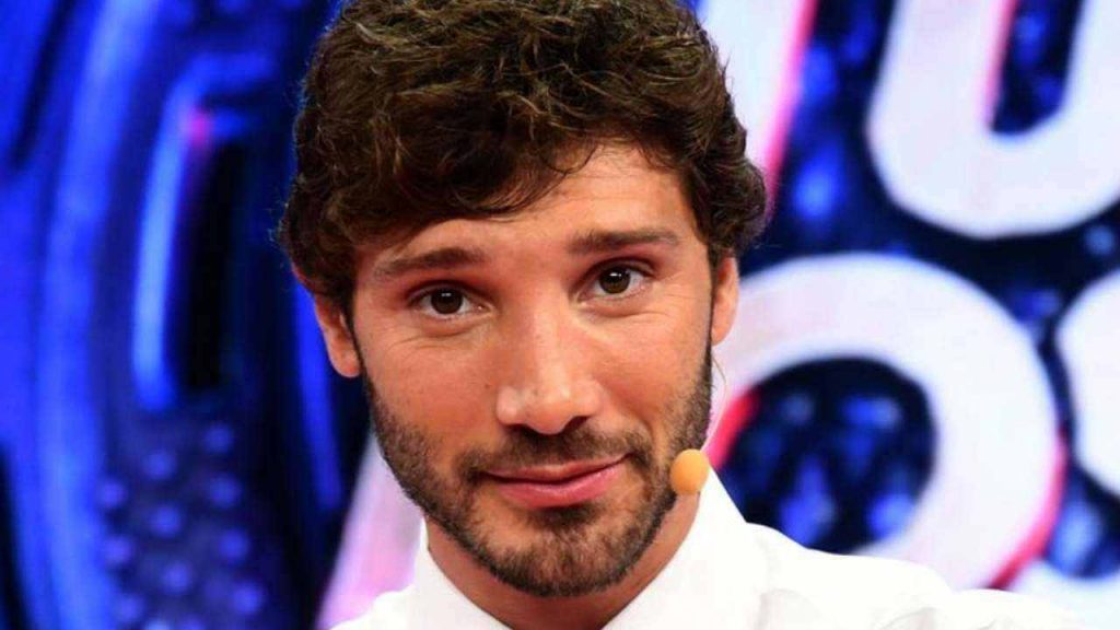 Stefano De Martino: arriva una proposta indecente…