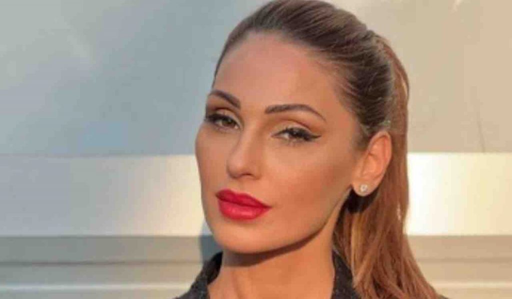 Anna Tatangelo prima e dopo: ecco com’era la 34enne qualche anno fa