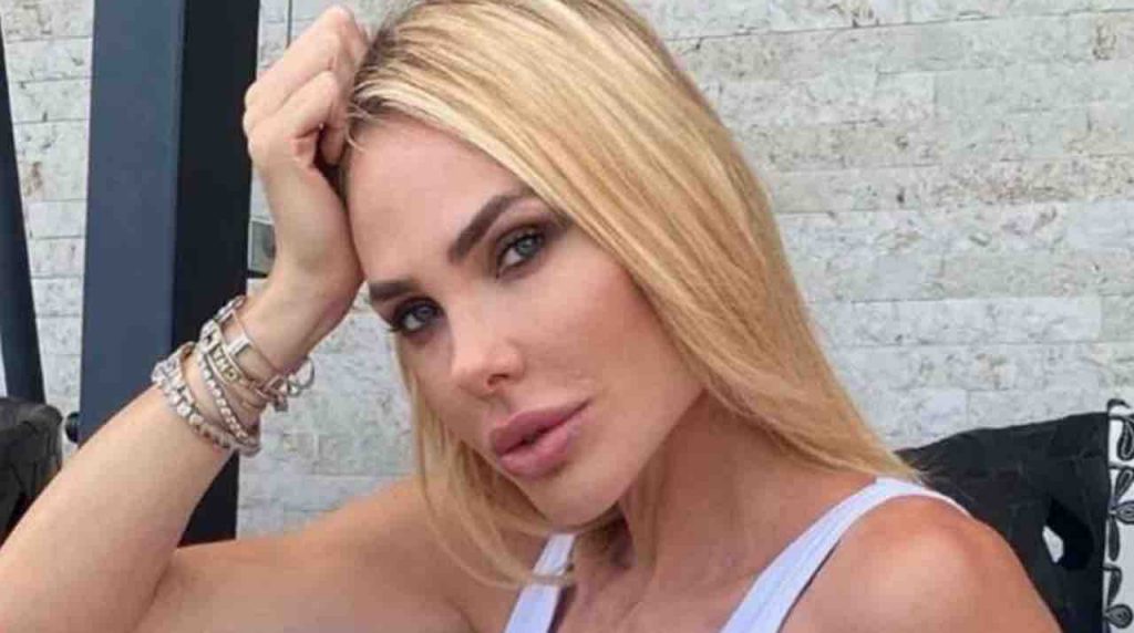 Ilary Blasi vacanze di lusso in Africa: quanto costa il resort, cifre capogiro al giorno