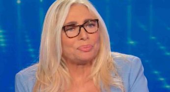 Mara Venier, la foto in costume a 71 anni spiazza tutti