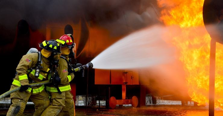 Incendio a Lione: morti anche dei bambini